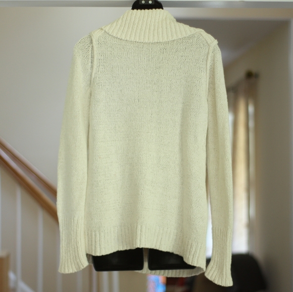 J. CREW Cream Large Collar Sweater - Picture 2 of 4